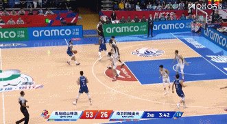 万箭齐发！韦瑟斯庞追身三分轰进青岛将优势拉开到30分
